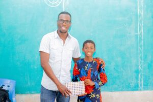 Children programming with Thymio robots